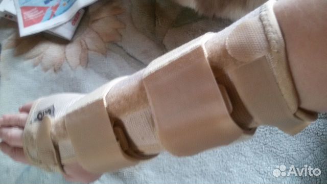 Ортез шинирующий на лучезапястный сустав правый
