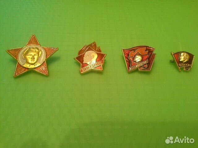 Значки Октябренок, Пионер, Ст. Пионер, Комсомолец