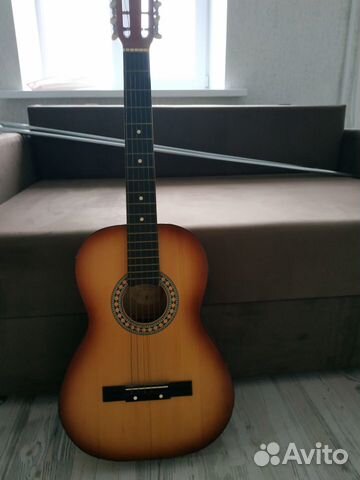 Акустическая гитара