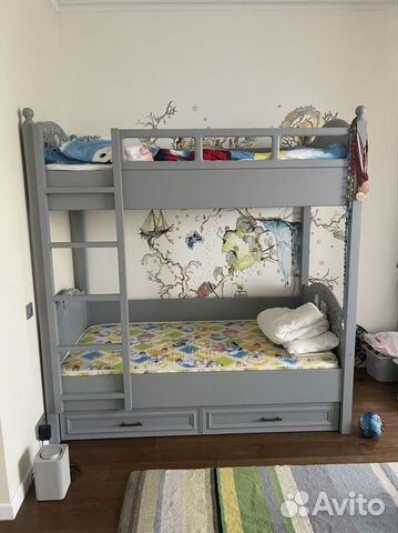 Кровать двухьярусная