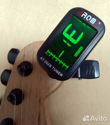 Тюнер для настройки гитары, баса, укулеле