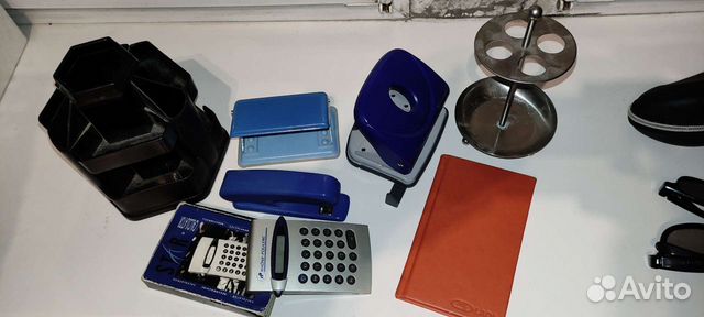 Канцтовары подставка калькулятор дырокол степлер