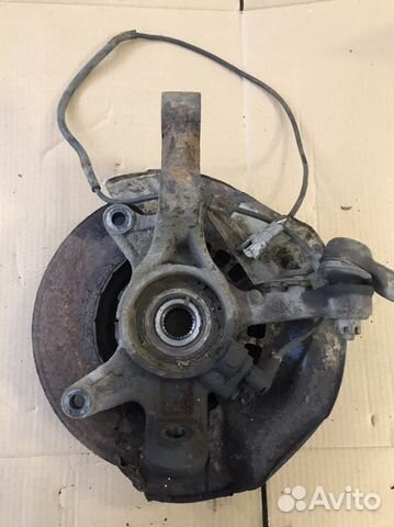 Поворотный кулак передний правый Toyota RAV4(2586)