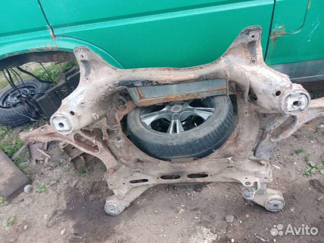 Подрамник Volkswagen Touareg 1