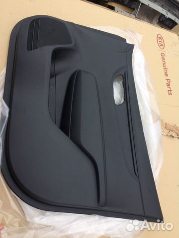 Обшивка передней правой двери kia rio 4