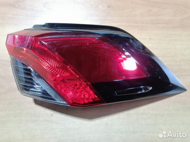 Фонарь правый наружный Toyota RAV4 XA50 18