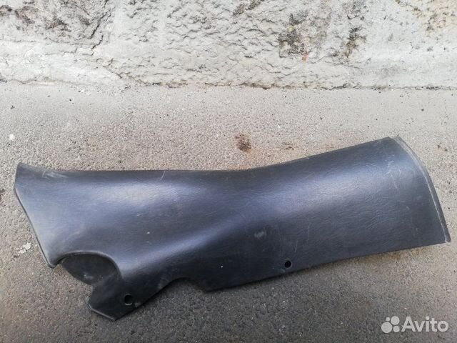Обшивка стойки задняя правая Ford Focus I sedan