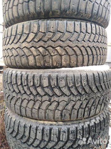 Bridgestone Blizzak Spike-01 235/60 R17