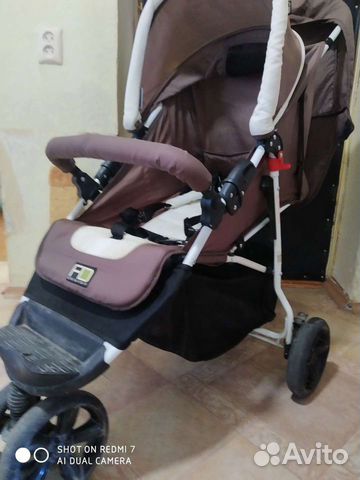 Прогулочная коляска