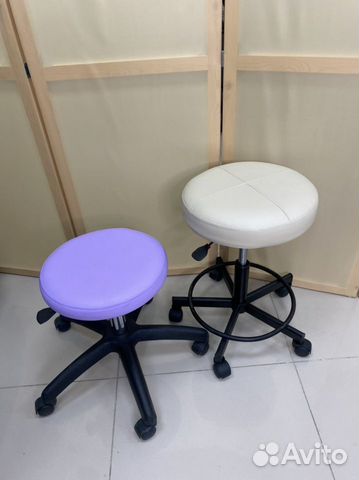 Стул мастера педикюра