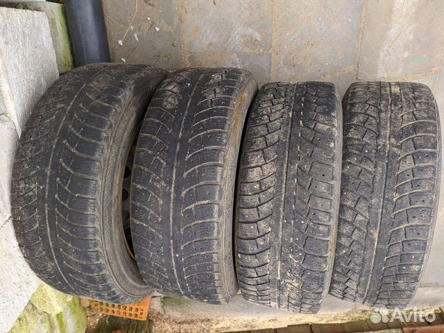 Gislaved Nord Frost 200 215/55 R16