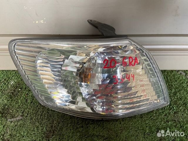 Габарит передний правый Toyota Camry Gracia MCV21