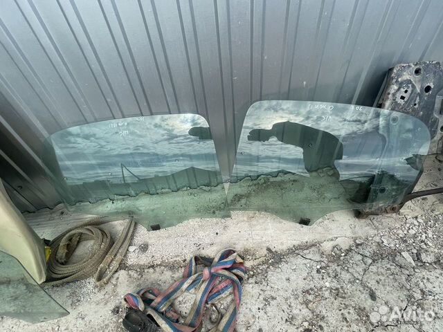 Стекло дверное заднее левое правое peugeot 206