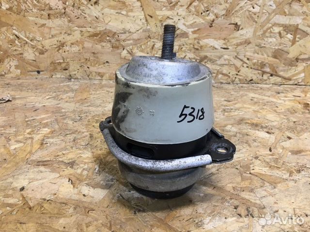 Опора двигателя передняя Audi Q7