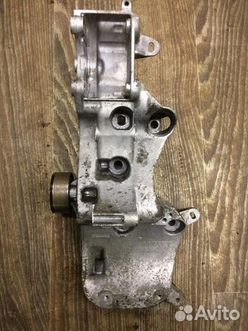 Кронштейн генератора Renault Sandero Logan, Largus