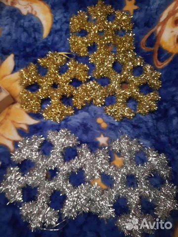 Новогодние украшения снежинки