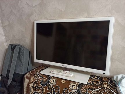Телевизор Samsung 32/белый