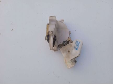 Замок двери Ниссан х трейл т30