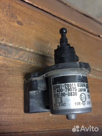 Корректор фары Toyota Lexus 85661-28011