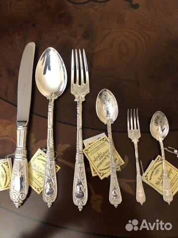 Набор серебряных столовых приборов