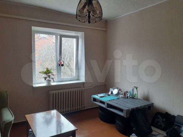 Комната 24 м² в 5-к., 2/2 эт.