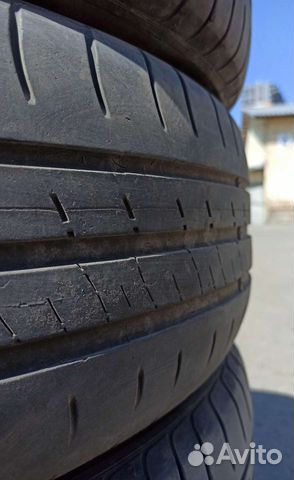 Kumho Ecowing ES01 KH27 215/60 R16