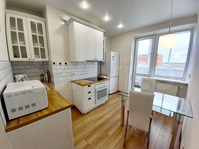 2-к. квартира, 40 м², 10/18 эт.