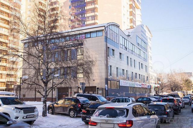 Продам офисное помещение, 495 м²