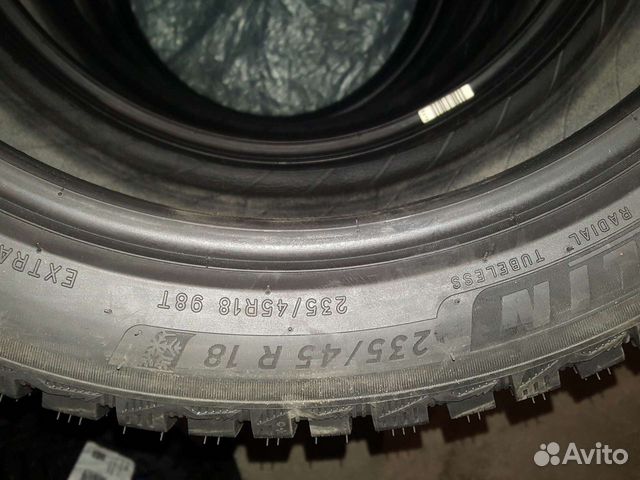 Michelin X-Ice North 4 235/45 R18