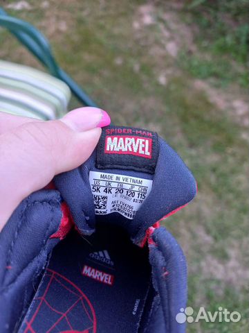 Кроссовки adidas marvel