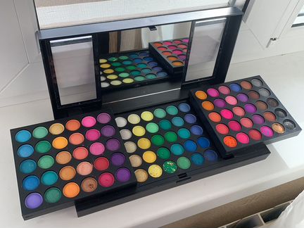 Палитра теней laroc 180 colour eyeshadow
