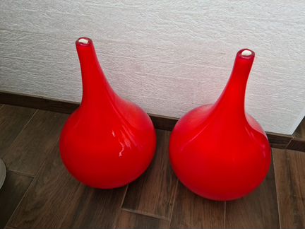 Вазы дизайнерские красные