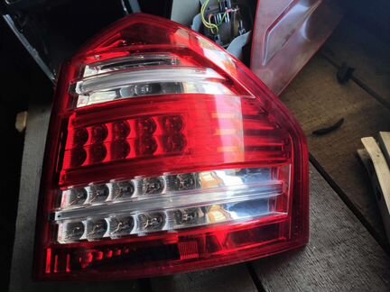 Mercedes GL x164 фонарь правый рестайлинг диод