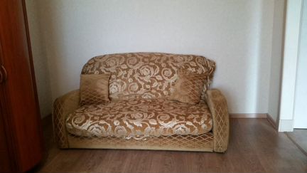 Диван