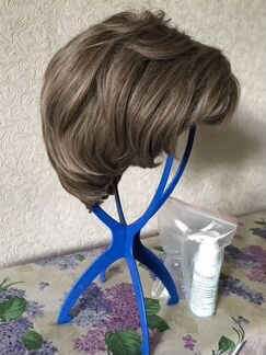 Парик из канеколона, подставка и шампунь