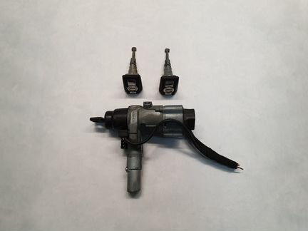 Замок зажигания + личинки Mercedes W124 из Японии