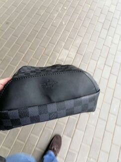 Louis vuitton avenue sling BAG