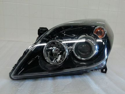 Фара Ксенон передняя левая Opel Vectra C