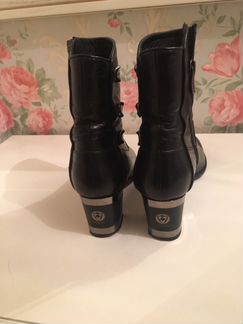 Продаю б/у полусапожки итальянские