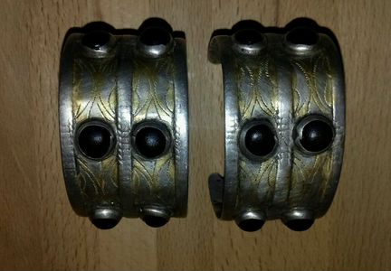 Пара антикварных туркменских браслетов