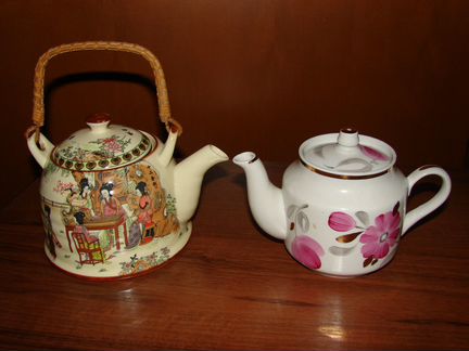 Чайники,кофейник,чашки,блюдца,молочники, наборы