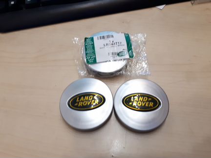 Заглушки дисков land rover LR044717