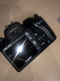 Зеркальный фотоаппарат Cannon 1000D