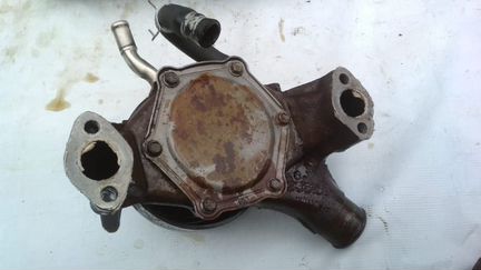 Помпа Chevrolet blazer 4.3 водяной насос