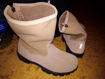 Сапоги женские светло-бежевые р39/40