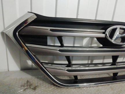 Решетка радиатора передняя верхняя Hyundai Tucson