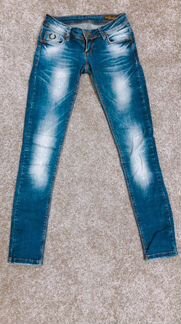 Джинсы скинни