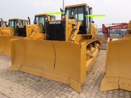Стекло заднее на бульдозер caterpillar D6G2XL