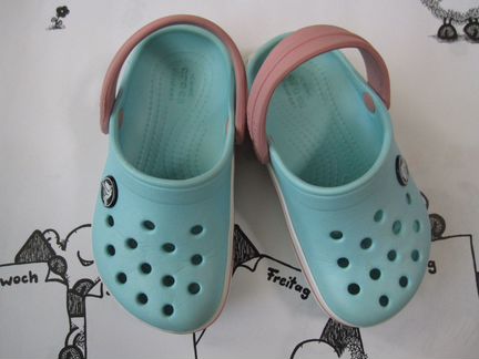 Crocs для девочки 8 размер