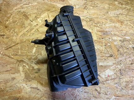 Корпус воздушного фильтра Land Rover Range Rover S